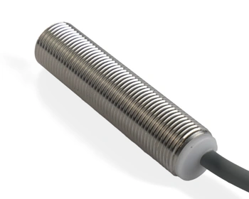 Indukční snímač M12 celokovový 50 mm kabel 3m NPN NO Sn = 4 mm