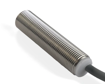 Indukční snímač M12 celokovový 50 mm kabel 3m PNP NC Sn = 4 mm