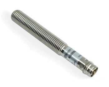 Indukční snímač M8 L=60 mm konektor M8 PNP NC Sn = 4 mm