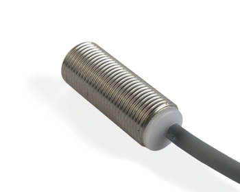 Indukční snímač M12 celokovový 30 mm kabel 2m PNP NC Sn = 4 mm