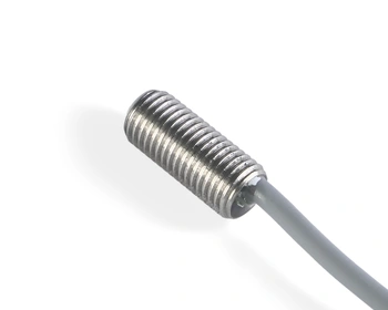 Induktiver Sensor M8 L=18 mm Kabel 3m PNP NO Sn = 1 mm