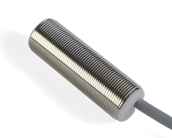 Induktiver Sensor M18 L=55 mm Kabel 3m PNP NC Sn = 5 mm