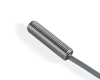 Induktiver Sensor M8 L=30 mm Kabel 2m PNP NC Sn = 2 mm