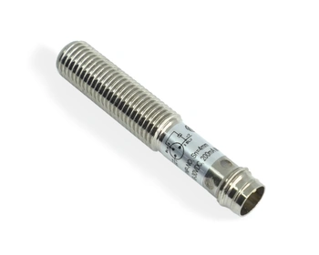 Inductive sensor M8 45 mm connector M8 PNP NO Sn = 4 mm
