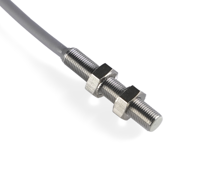 NIS05561 - 4 - Indukčný snímač M5 L=30 mm kábel 5m NPN NO Sn = 0,8 mm