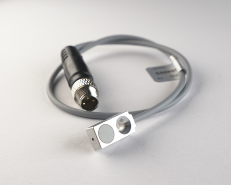 NIQ84003 - 7 - Inductive sensor rectangular 16x8x4.7mm Q84 cable 0.3m Connector M8 PNP NO Sn = 2 mm sensing top