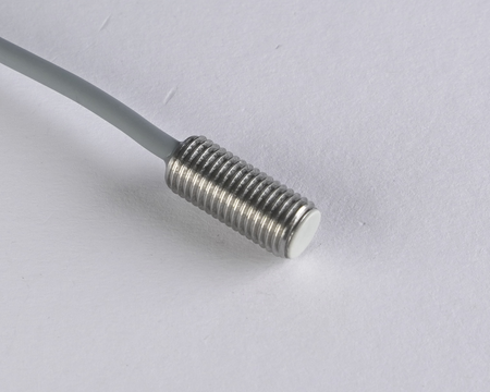 Czujnik indukcyjny M8 L=18 mm przewód 3m NPN NO & NC Sn = 2 mm