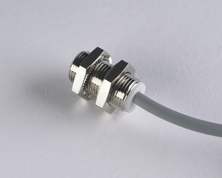 Indukční snímač M12 L=22 mm kabel 2m PNP NO Sn = 4 mm
