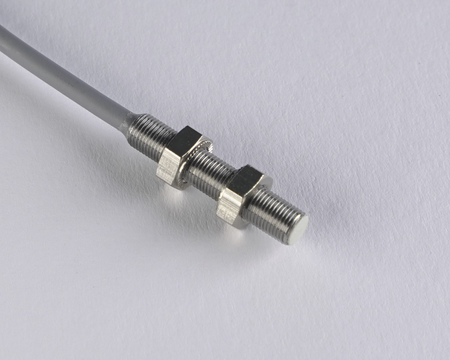 Inductive sensor M5 28 mm cable 0,3 m connector M8 PNP NC Sn = 0,8 mm
