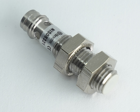 Inductive sensor M8 32 mm connector M8 NPN NO Sn = 2 mm