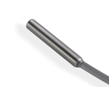 NIS05103 - 1 - Induktív érzékelő M5 L=28 mm kábel 0,3 m csatlakozó M8 PNP NO Sn = 0,8 mm