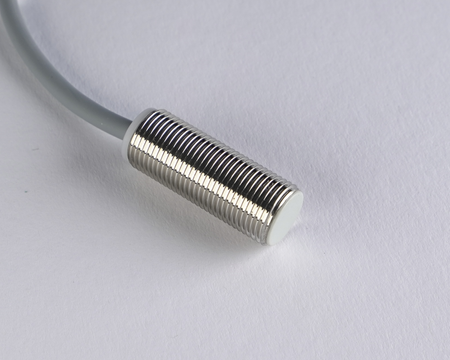 Czujnik indukcyjny M12 L=30 mm przewód 2m NPN NC Sn = 2 mm