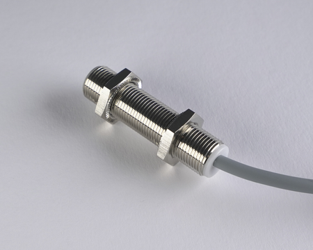 Czujnik indukcyjny M12 L=50 mm przewód 2m PNP NO Sn = 8 mm