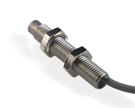 NMF08352 - 3 - Czujnik indukcyjny M8 całometalowy 45 mm przewód 3m NPN NC Sn = 3,5 mm