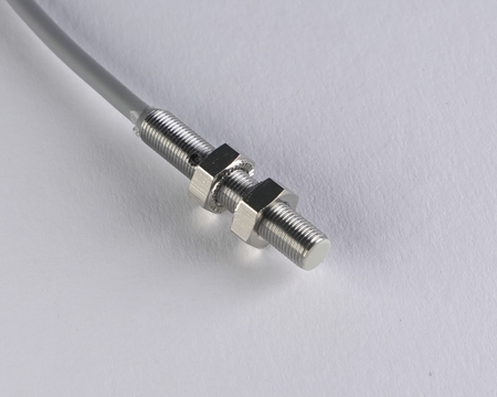 Inductive sensor M5 25 mm cable 0,3 m connector M8 NPN NO Sn = 0,8 mm