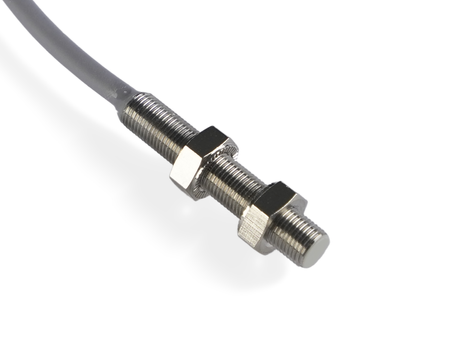 NIS05552 - 4 - Indukčný snímač M5 L=28 mm kábel 5m NPN NC Sn = 1,5 mm