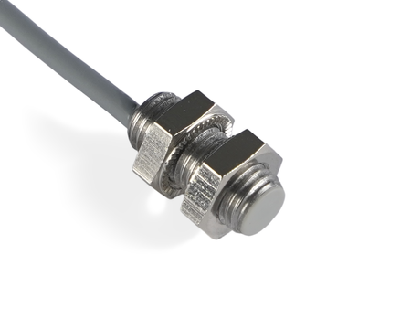 NIS08024-K2 - 4 - Indukčný snímač M8 L=18 mm kábel 2m PNP NC Sn = 2 mm
