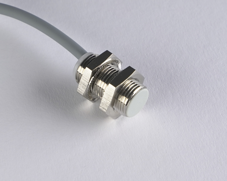 Czujnik indukcyjny M12 L=22 mm przewód 5m PNP NO Sn = 2 mm