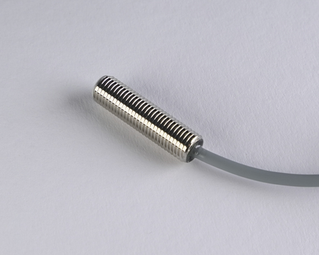 Induktiver Sensor M8 L=30 mm Kabel 3m PNP NO Sn = 4 mm