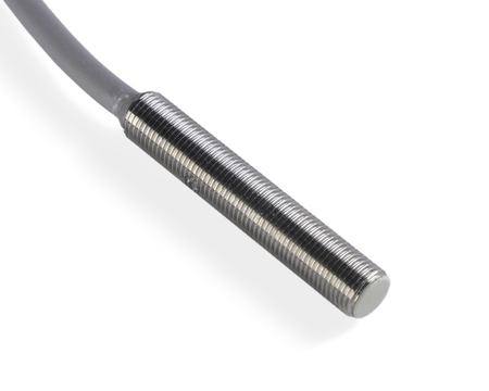 NIS05533 - 2 - Induktív érzékelő M5 L=28 mm kábel 5m PNP NO Sn = 0,8 mm