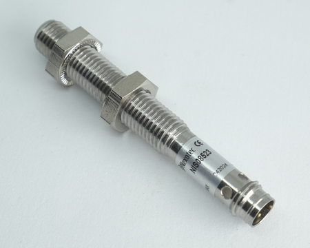 Indukční snímač M8 L=60 mm konektor M8 PNP NO Sn = 2 mm