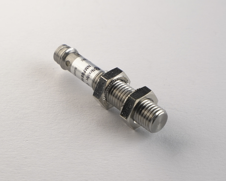 Czujnik indukcyjny M8 całometalowy 45 mm wtyk M8 PNP NO Sn = 2 mm