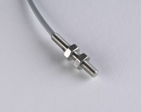 Inductive sensor M4 25 mm cable 5m NPN NC Sn = 1 mm