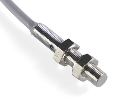 NIS05354 - 4 - Czujnik indukcyjny M5 L=28 mm przewód 3m PNP NC Sn = 1,5 mm