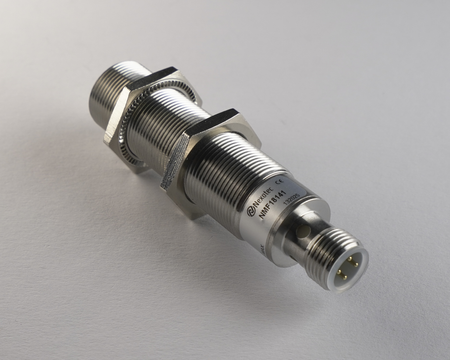 Inductive sensor M18 Metal face 79 mm connector M12 NPN NO Sn = 8 mm