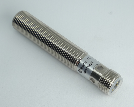 Czujnik indukcyjny M12 L=68 mm wtyczka M12 PNP NC Sn = 4 mm