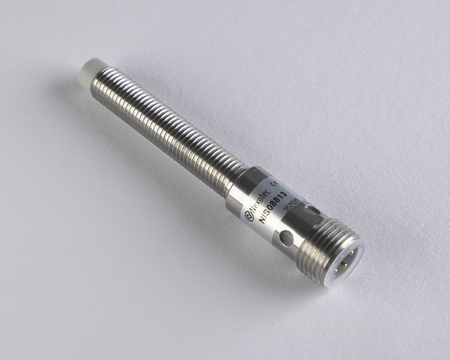Czujnik indukcyjny M8 L=70 mm wtyczka M12 PNP NO Sn = 2 mm
