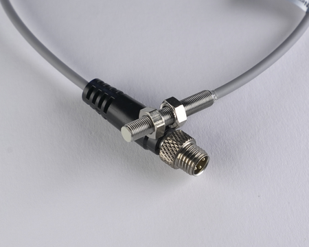 Inductive sensor M5 25 mm cable 0,3 m connector M8 PNP NC Sn = 0,8 mm
