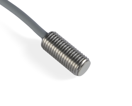 NIS08024-K2 - 2 - Induktív érzékelő M8 L=18 mm kábel 2m PNP NC Sn = 2 mm