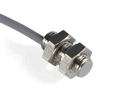 NIS08062-K2 - 4 - Indukční snímač M8 L=18 mm kabel 2m NPN NC Sn = 4 mm
