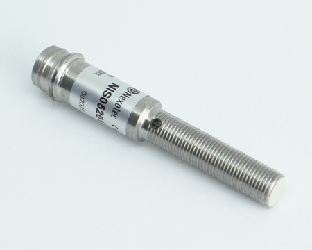 Inductive sensor M5 40 mm connector M8 NPN NO Sn = 0,8 mm
