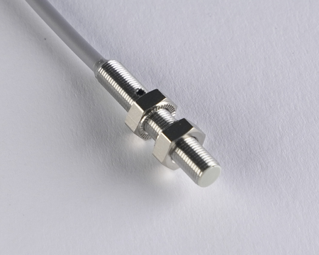 NIS05073 - Czujnik indukcyjny M5 30 mm przewód 2m PNP NO Sn = 1 mm