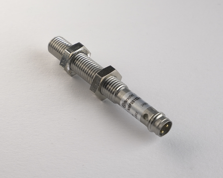 Czujnik indukcyjny M18 całometalowy 79 mm wtyczka M12 PNP NO Sn = 5 mm NF