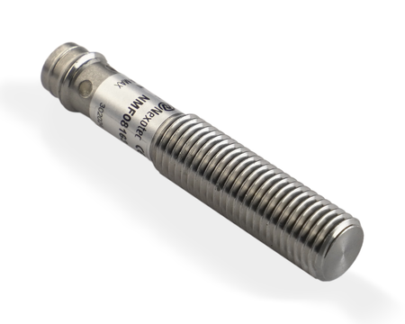 NMF08163 - 2 - Indukční snímač M8 celokovový 45 mm konektor M8 PNP NO Sn = 2 mm