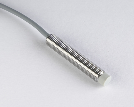 Indukční snímač M8 L=45 mm kabel 3m PNP NC Sn = 6 mm