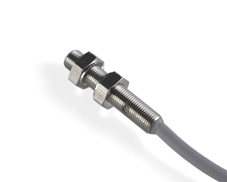NIS05504 - 3 - Inductive sensor M5 25 mm cable 5m PNP NC Sn = 0,8 mm