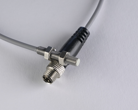 Inductive sensor M5 28 mm cable 0,3 m connector M8 NPN NC Sn = 0,8 mm