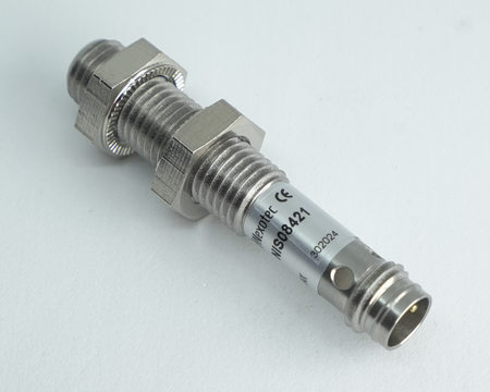 Indukční snímač M8 L=45 mm konektor M8 NPN NO Sn = 2 mm