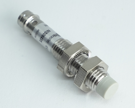 Czujnik indukcyjny M8 L=45 mm wtyczka M8 PNP NO Sn = 4 mm