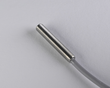 NIS05361 - 6 - Indukčný snímač M5 L=30 mm kábel 3m NPN NO Sn = 0,8 mm