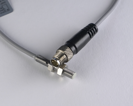Inductive sensor M5 25 mm cable 0,3 m connector M8 PNP NC Sn = 0,8 mm