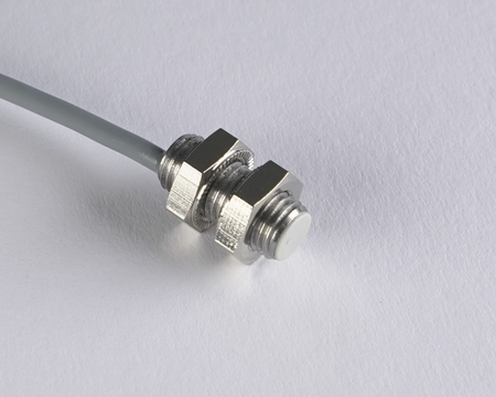 Czujnik indukcyjny M8 L=18 mm przewód 3m NPN NO Sn = 3 mm