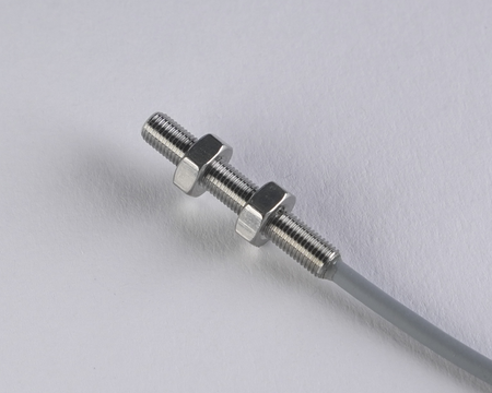NIS04001 - 7 - Indukčný snímač M4 L=25 mm kábel 2m NPN NO Sn = 0,6 mm