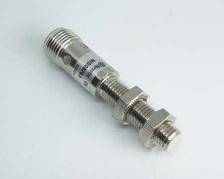 Induktiver Sensor M8 L=53 mm Stecker M12 PNP NO Sn = 4 mm