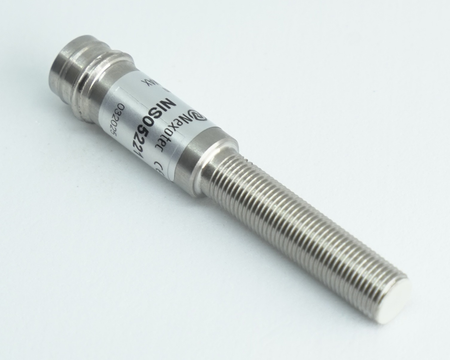 Inductive sensor M5 40 mm connector M8 NPN NO Sn = 1,5 mm