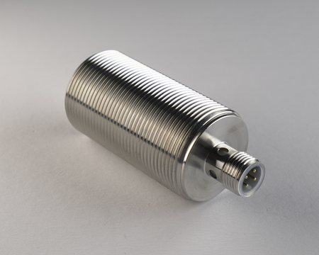 Czujnik indukcyjny M30 całometalowy 78 mm wtyczka M12 PNP NO Sn = 10 mm